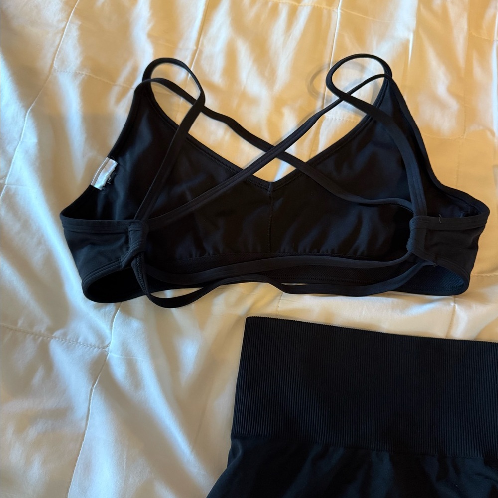 Gymshark Black Sports Bra and Shorts Set - Picture 2 of 3